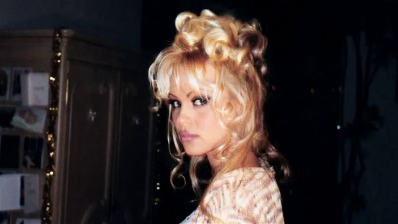 Pamela Anderson A Love Story Netflix Docu